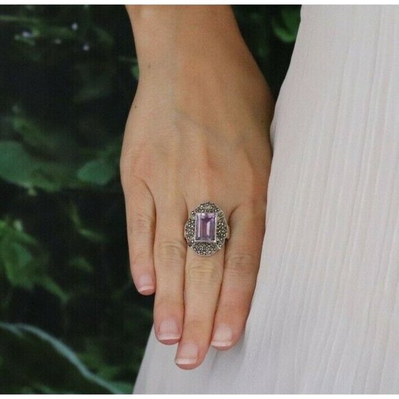 Sterling Silver Amethyst and Marcasite Ring Size 5 3/4 - Picture 2 of 8